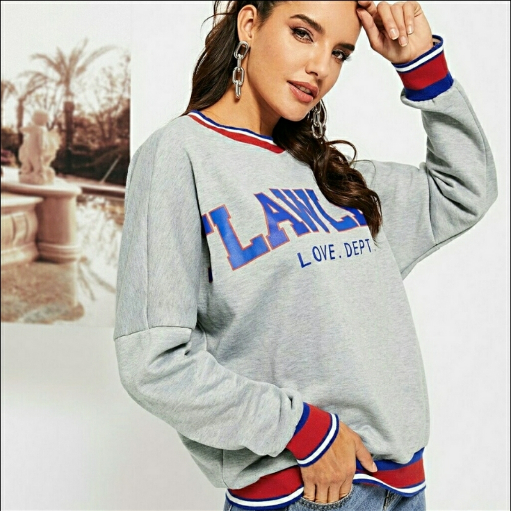 NWT WOMAN'S SHEIN GRAPHIC OVERSIZED SWEATSHIRT - Picture 2 of 4